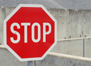 как отменить договор дарения: основания и процедура - фото - 1